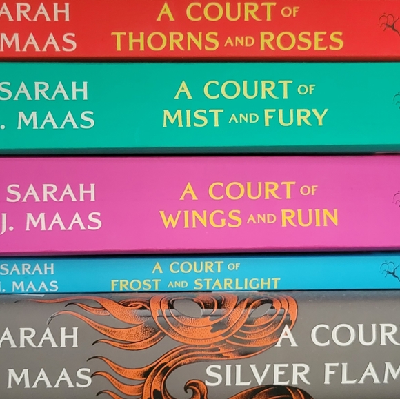 ((SOLD))Set of A Court of Thorns and Roses books. - Picture 1 of 1